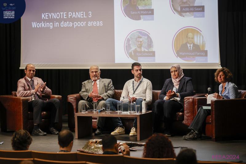 Sara participates in a keynote panel session at the European Elasmobranch Association Conference 2024