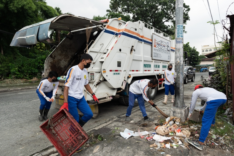 Waste clean up in Quezon city