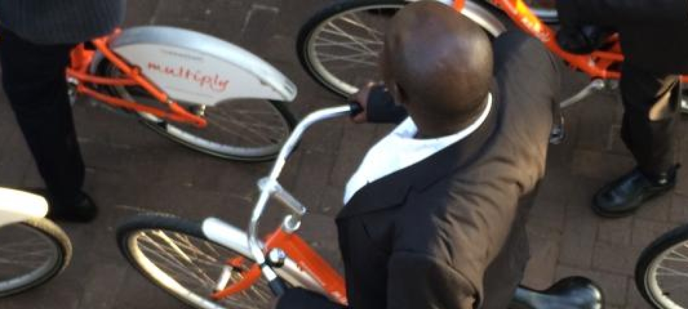 Cycling to work cuts cancer risk
