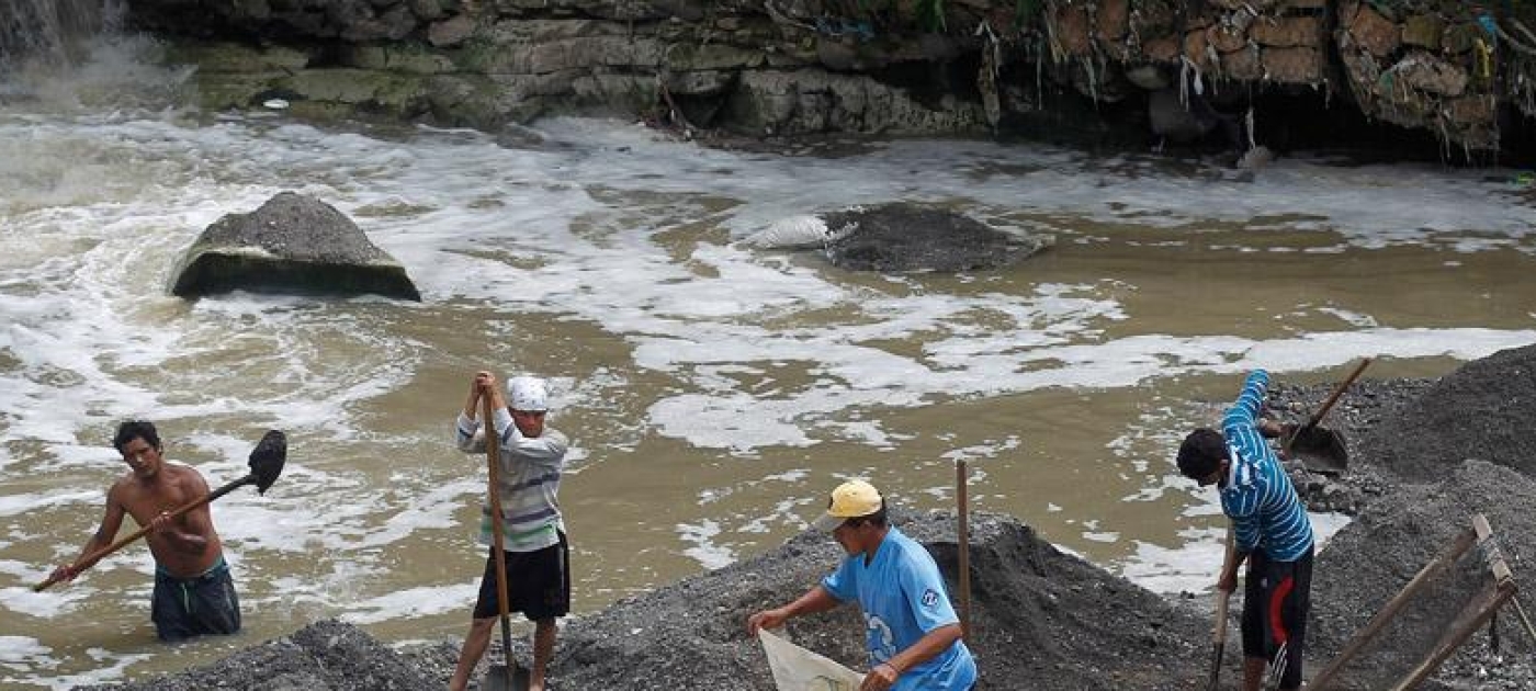 Understanding the Long-Term Impacts of Natural Resource Extraction