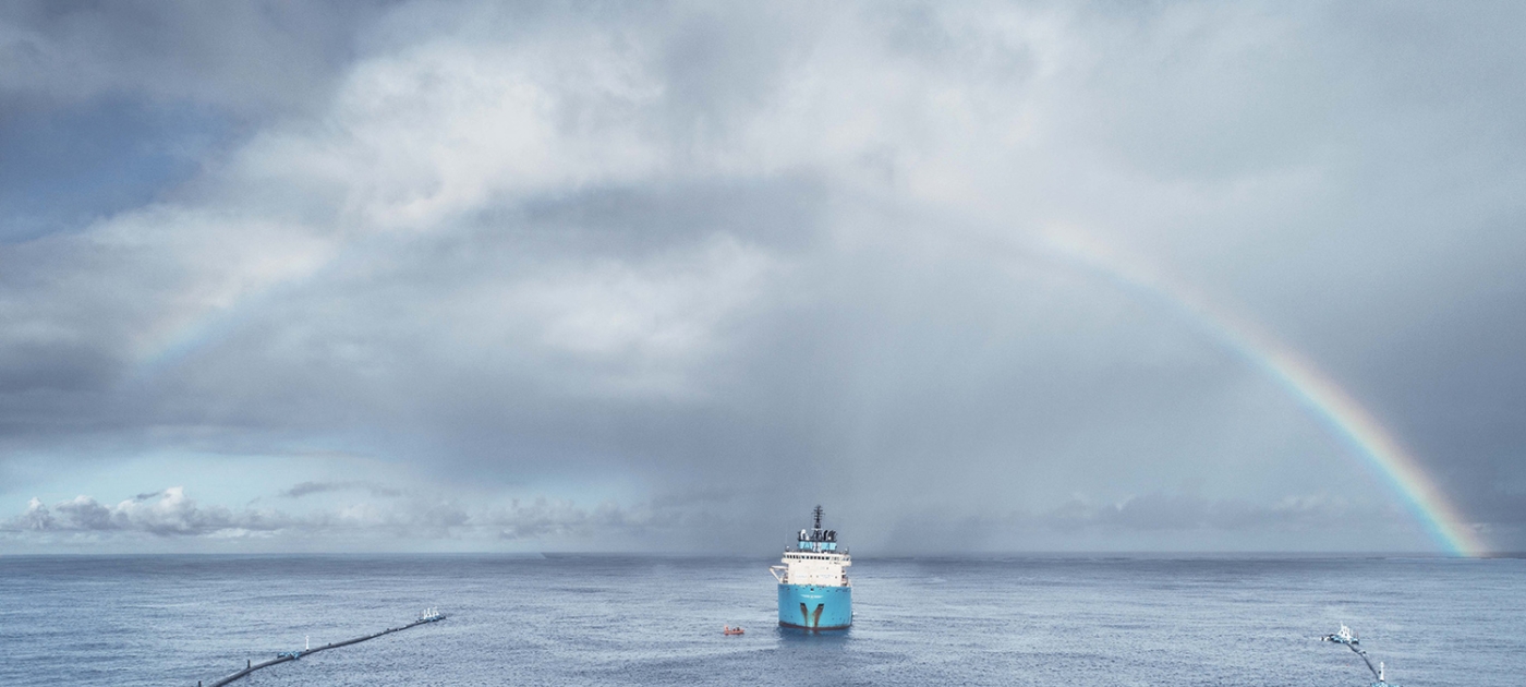 Pioneering sea-cleaning system hits snag but Ocean Cleanup team vows to fix problem