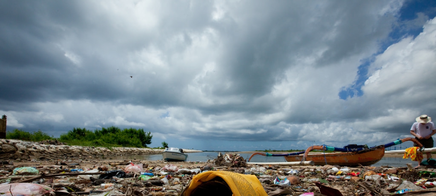 Innovation in packaging drives industry efforts to reduce waste Photo by Lawrence Hislop/GRID Arendal