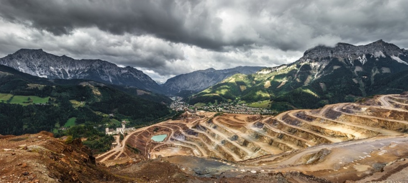 Worldwide Extraction of Materials Triples in Four Decades, Intensifying Climate Change and Air Pollution UNEP