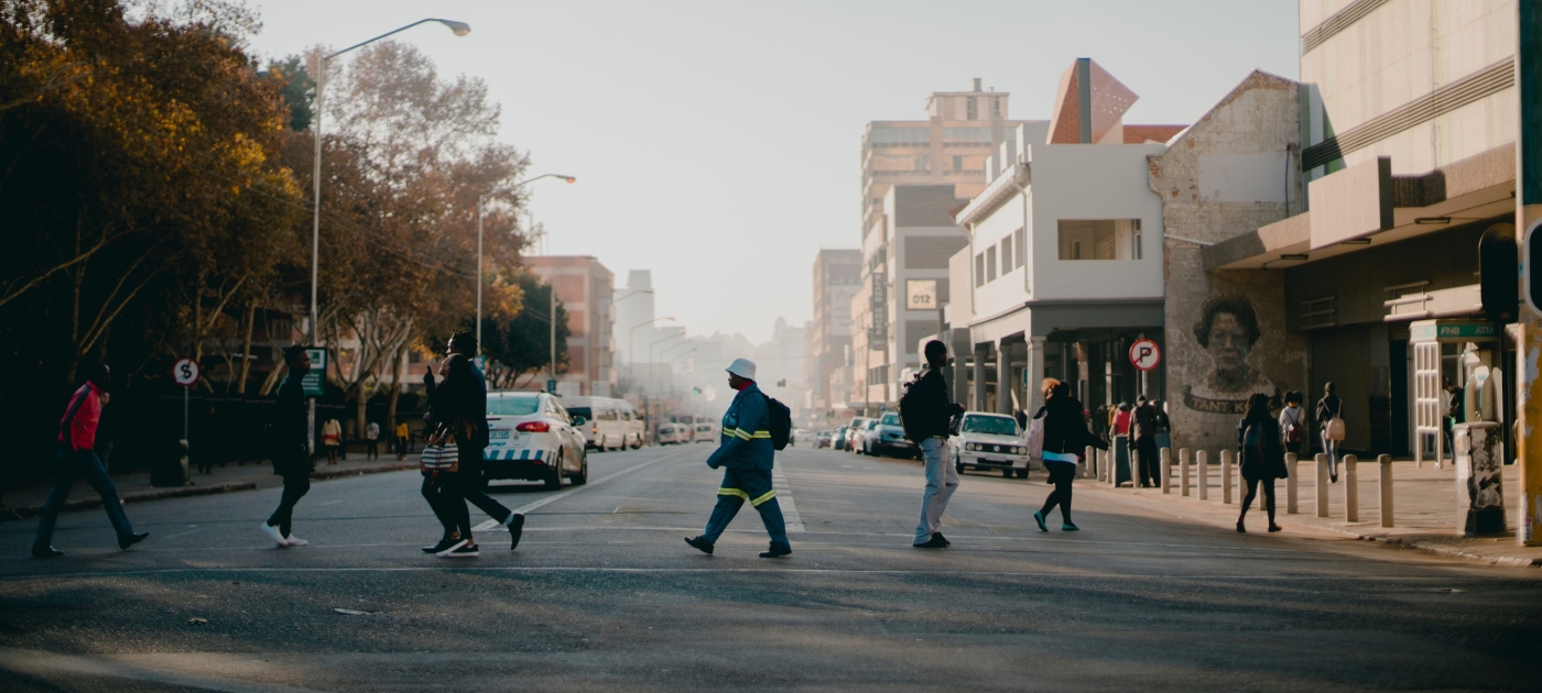 Walkable streets equals clean air Unsplash / Rachel Martin