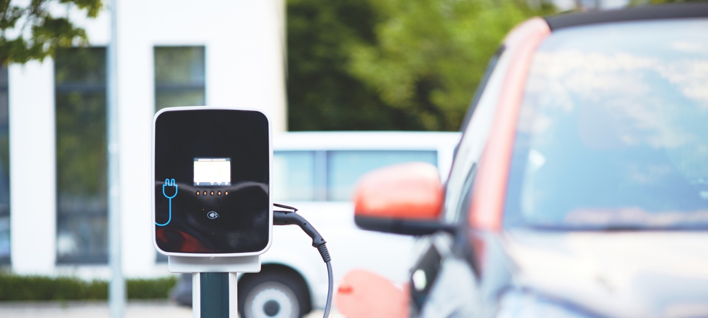 UNEP, Tata Power and Central Railway launch electric vehicle charging points at Mumbai railway stations Pixabay