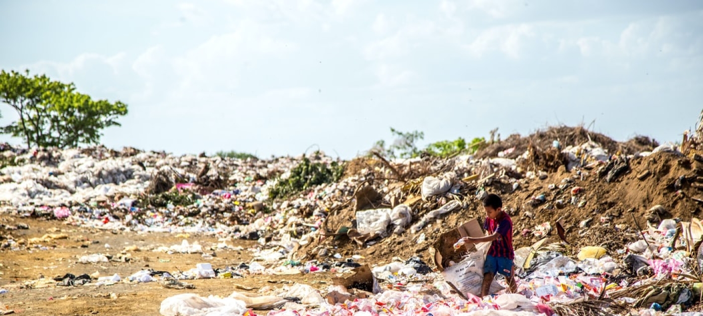 Understanding chemicals and waste management: new training programme for journalists Photo by Unsplash Hermes/Rivera
