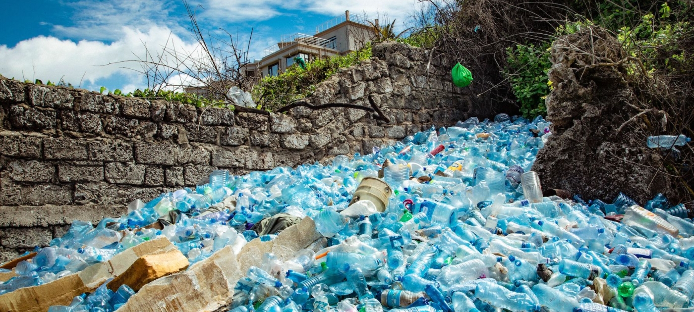 How countries are turning the tide on marine plastic pollution UNEP/Duncan Moore