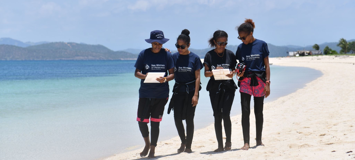 In South Pacific, female divers push to save endangered coral reefs UNEP / Roan Paul