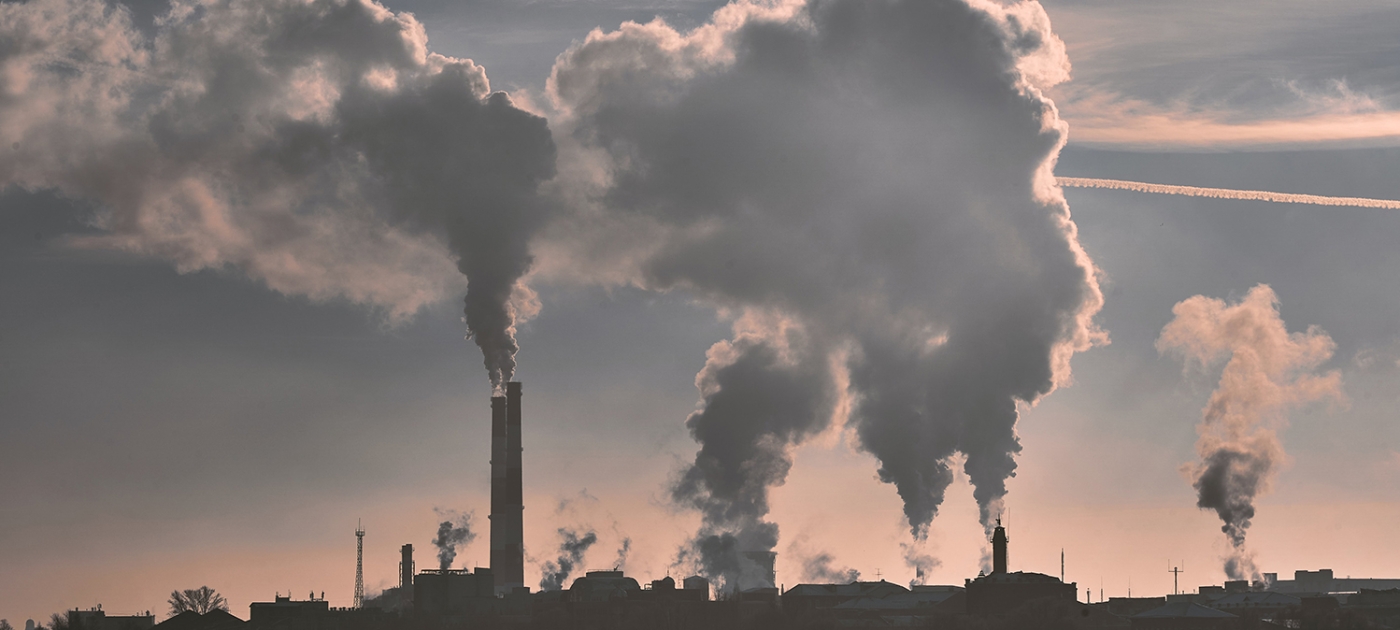 End pollution. Secure the right to a healthy environment Photo by Maxim Tolchinskiy/ Unsplash