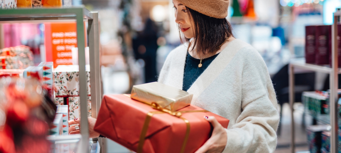 How to have an environmentally-friendly holiday season Photo: Getty Images/Oscar Wong