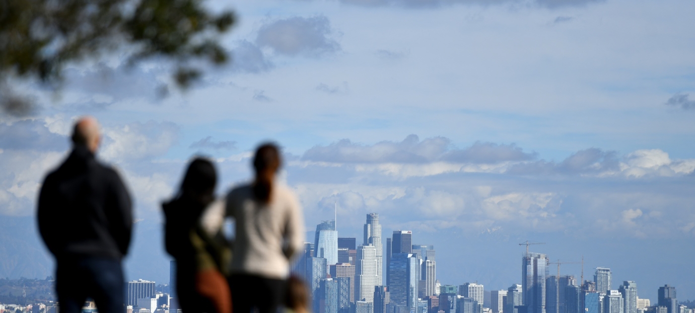World must band together to combat air pollution, which kills 7 million a year Credit: AFP/Chris Delmas