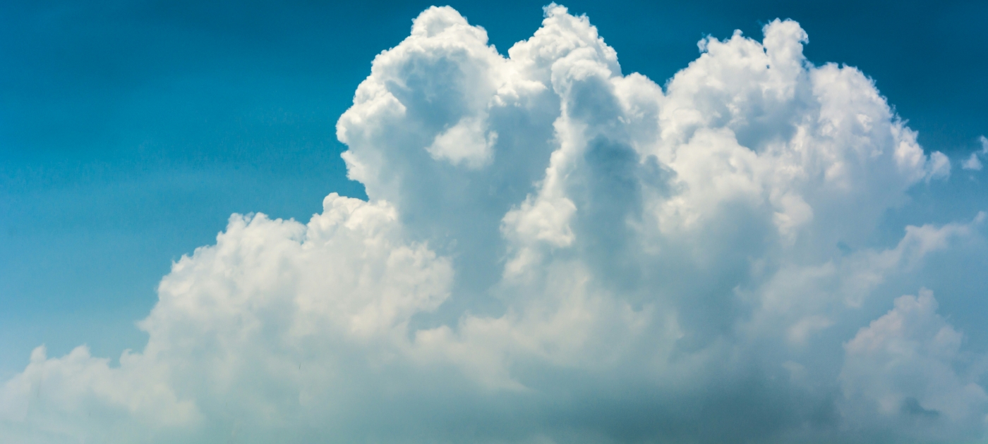 Blue Sky Photo by Alex Machado on Unsplash