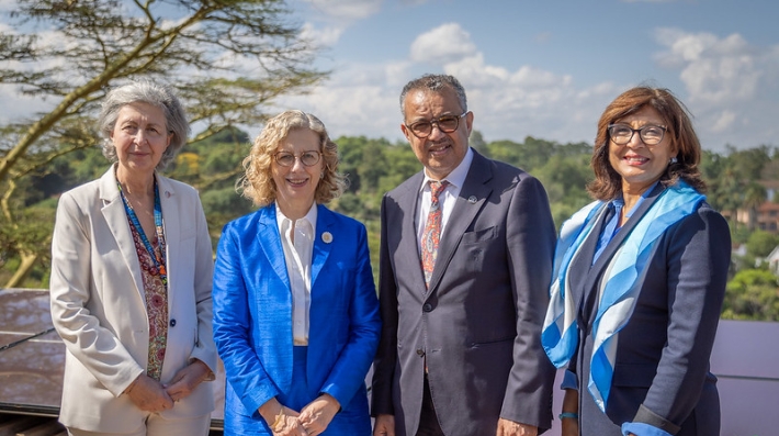 UNEP Chief poses for a picture with Heads of the One Health Quadripartite