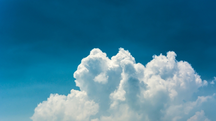 Blue Sky Photo by Alex Machado on Unsplash